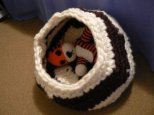 Cats take a while to get used to new cat caves, but Hobbes kindly agreed to model it for me :)